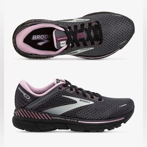 Women’s Black Running Shoes